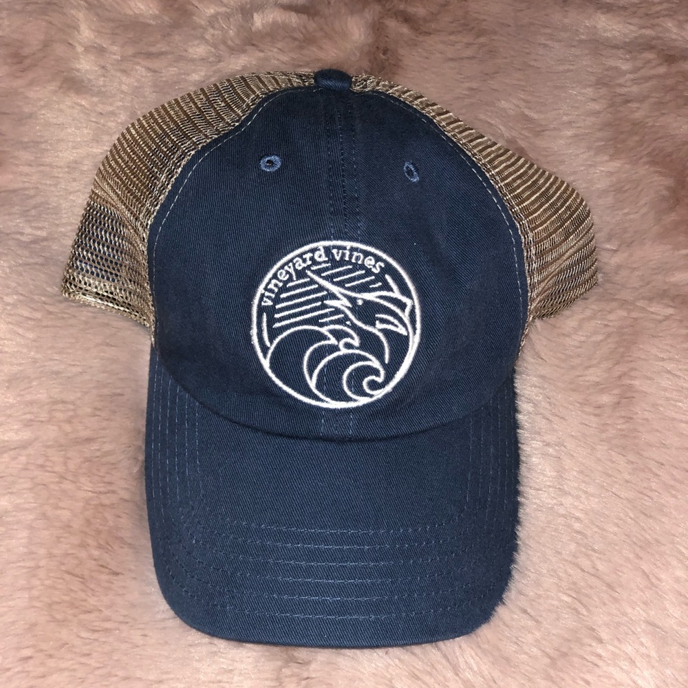 Vineyard vines hat